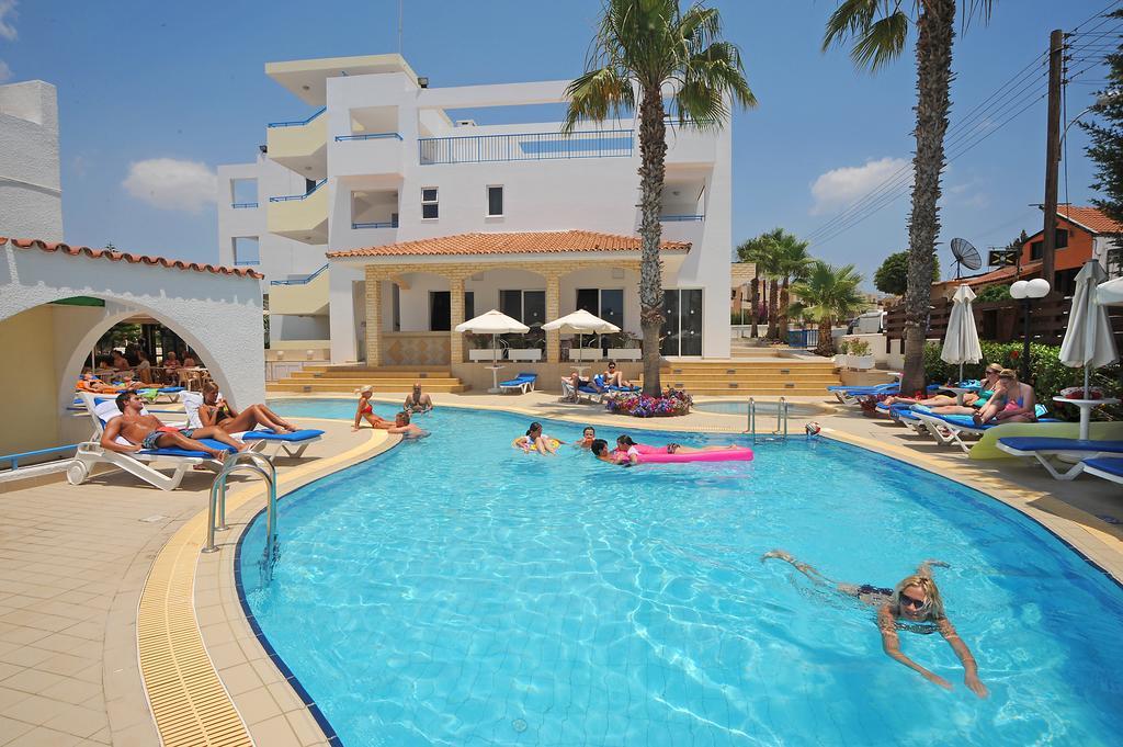 Petrosana Hotel Apartments Αγία Νάπα Εξωτερικό φωτογραφία