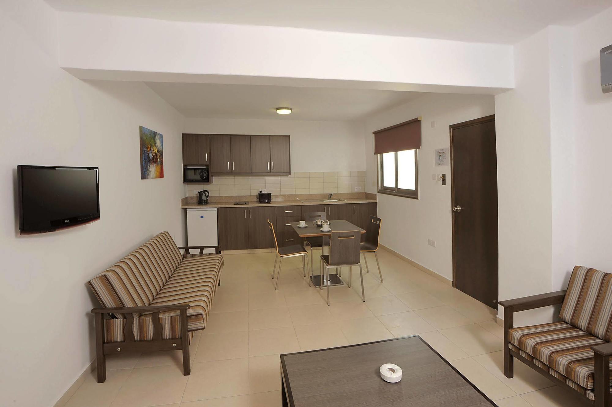 Petrosana Hotel Apartments Αγία Νάπα Εξωτερικό φωτογραφία